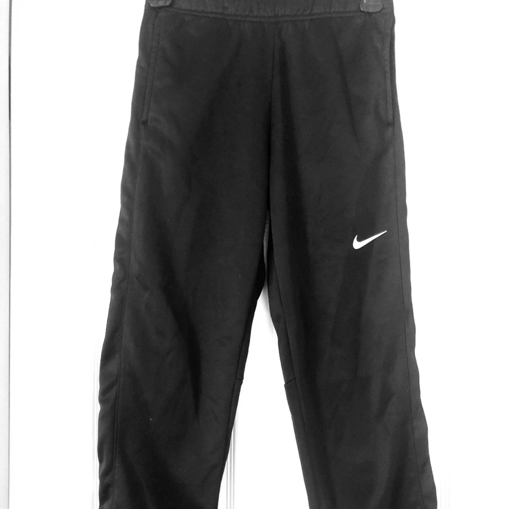 Boys Medium Nike Therma-Fit